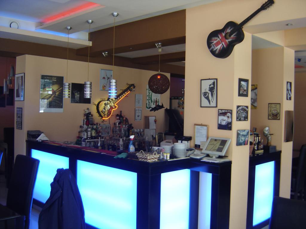 Central Park Family Hotel Kavarna Luaran gambar