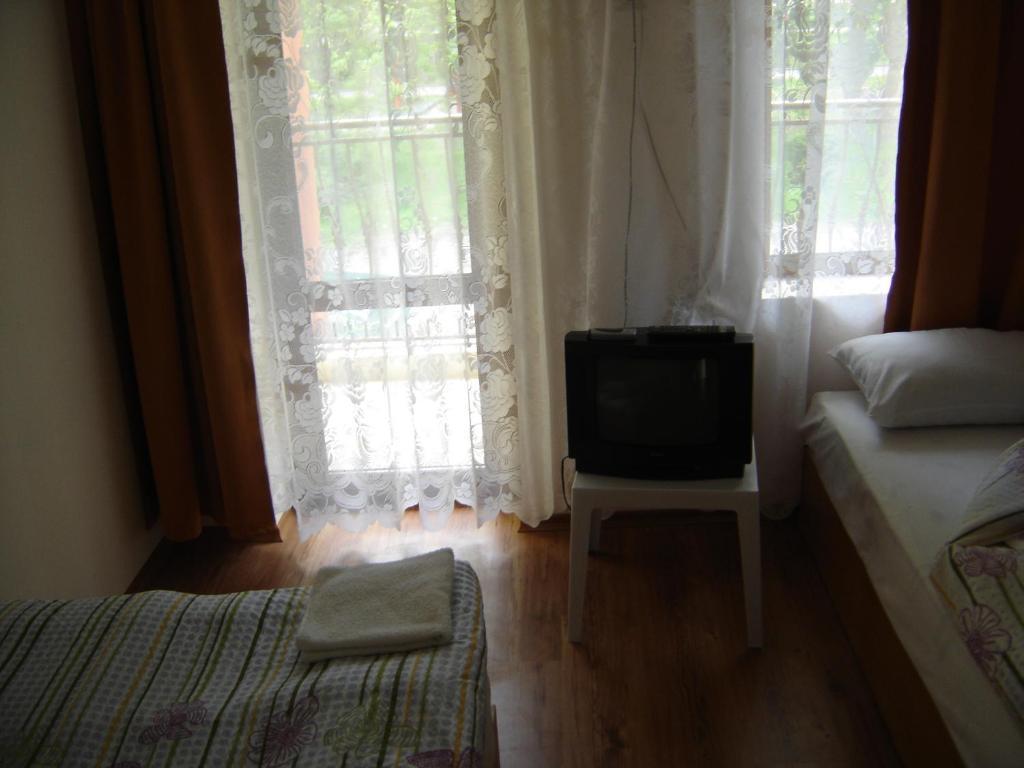 Central Park Family Hotel Kavarna Bilik gambar