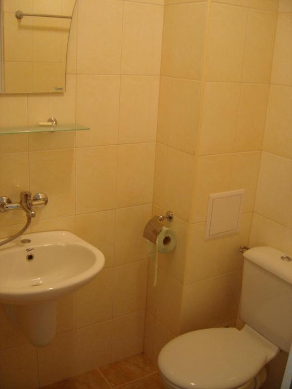 Central Park Family Hotel Kavarna Bilik gambar