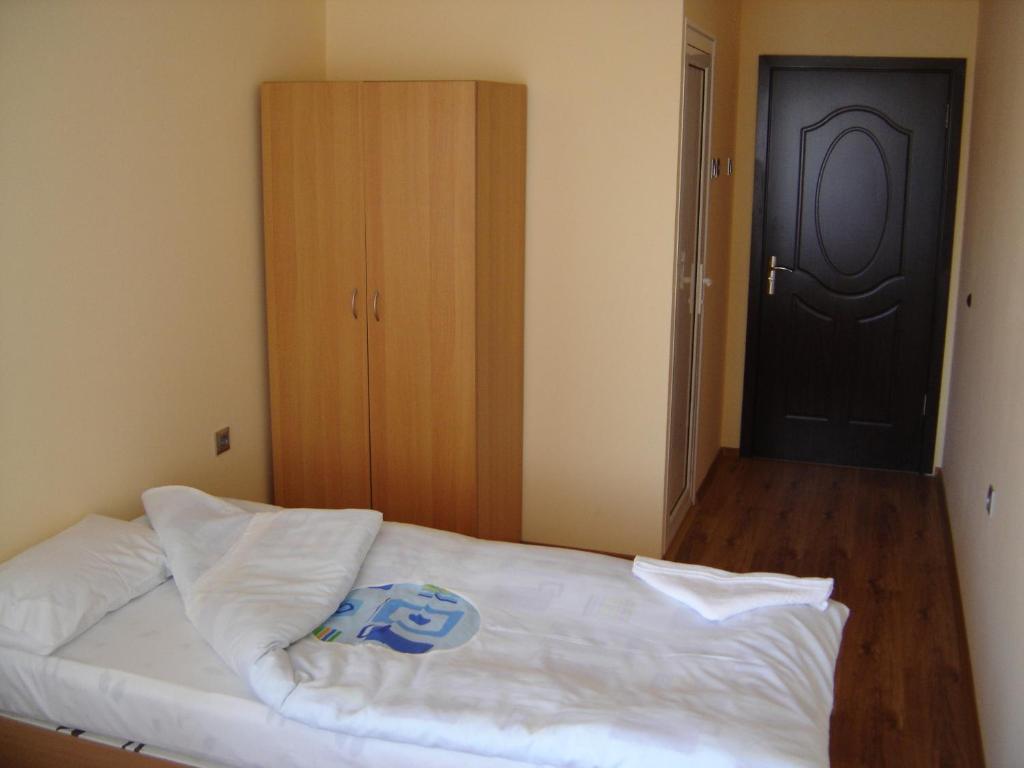 Central Park Family Hotel Kavarna Bilik gambar